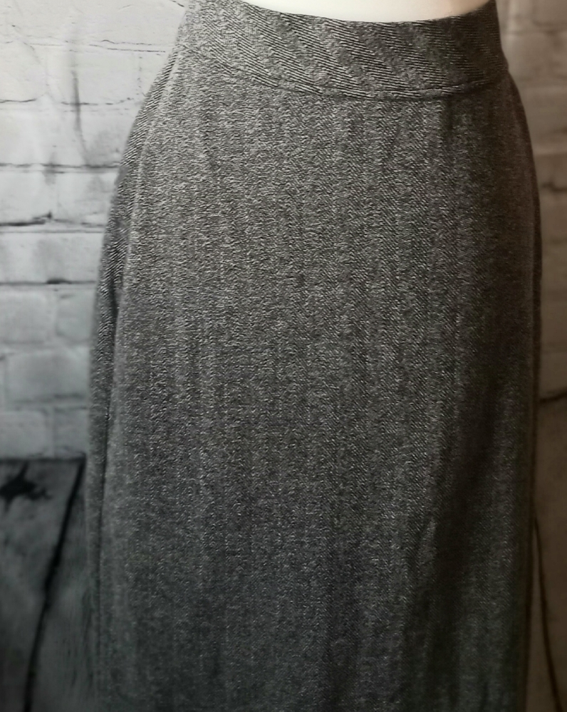 Venezia Gray Pencil Skirt